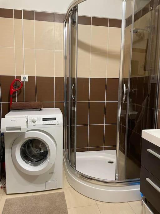 Apartman S Nadhernym Vyhladom Na Tatry Veľký Slavkov Eksteriør bilde